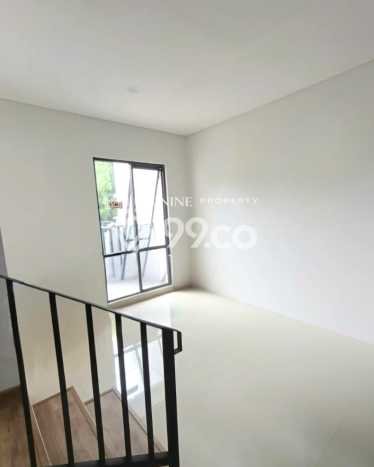 Dijual Rumah 4 Kamar Lokasi Strategis Nyaman dan Strategis di BSD Dijual Rumah 4 Kamar Lokasi Strategis Nyaman dan Strategis di BSD