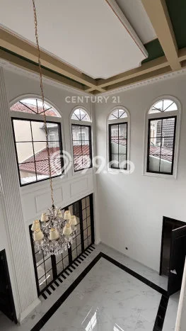 Disewakan Hunian Konsep Modern di Menteng Jakarta Pusat dengan 5 KT Disewakan Hunian Konsep Modern di Menteng Jakarta Pusat dengan 5 KT