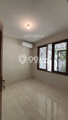 Disewakan Cepat Rumah Kondisi Baik di Area Menteng, Jakarta Pusat Disewakan Cepat Rumah Kondisi Baik di Area Menteng, Jakarta Pusat