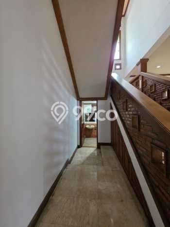 Hunian Elit LB 953m2 Siap Pakai Desain Elegan di Lenteng Agung, Jakarta Selatan Hunian Elit LB 953m2 Siap Pakai Desain Elegan di Lenteng Agung, Jakarta Selatan