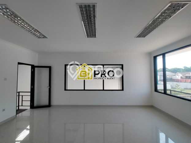 Gudang Bagus LT 246m2 LB 152m2 Dijual di Cileungsi Bogor Gudang Bagus LT 246m2 LB 152m2 Dijual di Cileungsi Bogor