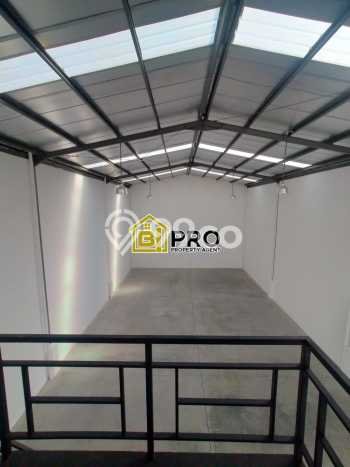 Gudang Bagus LT 246m2 LB 152m2 Dijual di Cileungsi Bogor Gudang Bagus LT 246m2 LB 152m2 Dijual di Cileungsi Bogor