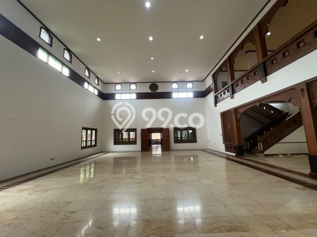 Hunian Elit LB 953m2 Siap Pakai Desain Elegan di Lenteng Agung, Jakarta Selatan Hunian Elit LB 953m2 Siap Pakai Desain Elegan di Lenteng Agung, Jakarta Selatan