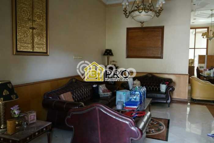 Rumah Elit Modern Tanpa Renovasi di Senopati Jakarta Selatan Rumah Elit Modern Tanpa Renovasi di Senopati Jakarta Selatan