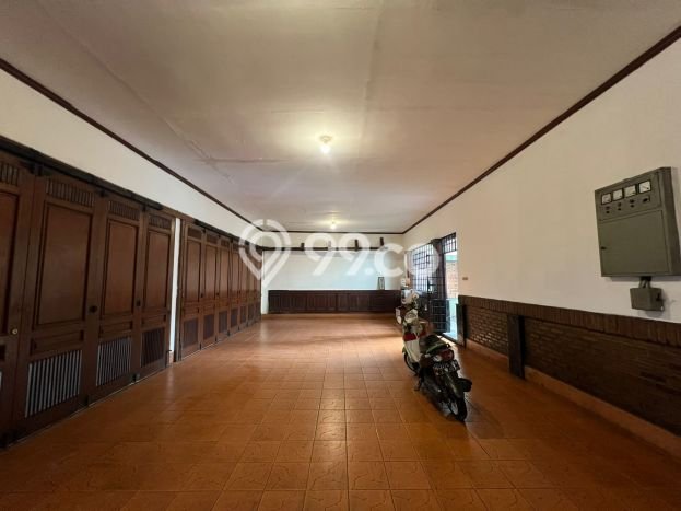 Hunian Elit LB 953m2 Siap Pakai Desain Elegan di Lenteng Agung, Jakarta Selatan Hunian Elit LB 953m2 Siap Pakai Desain Elegan di Lenteng Agung, Jakarta Selatan