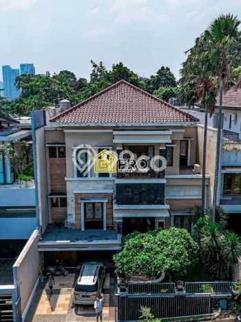 Rumah Luxury Modern Tanpa Renovasi di Kemang Jakarta Selatan Rumah Luxury Modern Tanpa Renovasi di Kemang Jakarta Selatan
