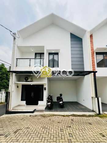 Jual Rumah Strategis Bagus Punya 4 KT di Cilandak Jakarta Selatan SHM Jual Rumah Strategis Bagus Punya 4 KT di Cilandak Jakarta Selatan SHM
