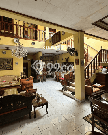 Best Deal Hunian Mewah Ideal dan Luas di Menteng, Jakarta Pusat Best Deal Hunian Mewah Ideal dan Luas di Menteng, Jakarta Pusat