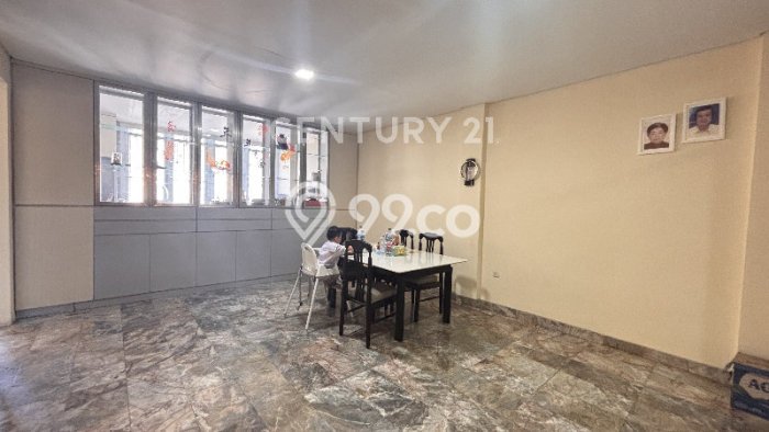 Ruko Komersial Dijual di Menteng Jakarta Pusat LT 160m2 & LB 544m2 Ruko Komersial Dijual di Menteng Jakarta Pusat LT 160m2 & LB 544m2
