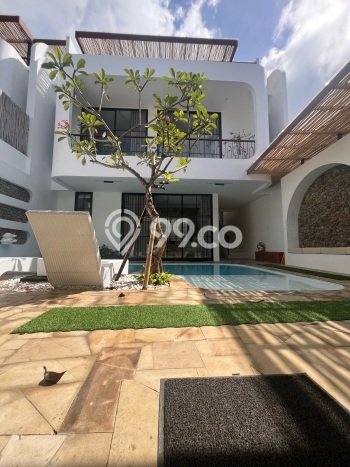 Vila Kawasan , Luas 250m2m², Posisi Strategis Vila Kawasan , Luas 250m2m², Posisi Strategis