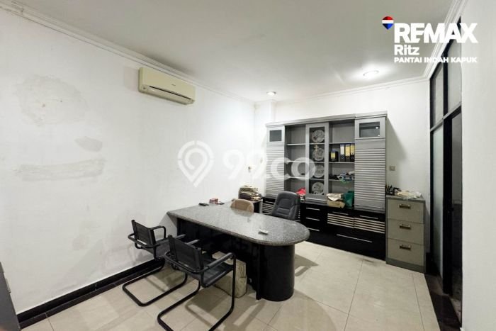 LOKASI STRATEGIS! Ruko Kawasan , Luas 420m2m², Area Bisnis, Mainroad LOKASI STRATEGIS! Ruko Kawasan , Luas 420m2m², Area Bisnis, Mainroad