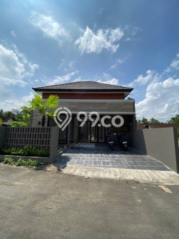 Rumah Modern Cantik 3 Kamar Bisa Langsung Pindah di Sleman Rumah Modern Cantik 3 Kamar Bisa Langsung Pindah di Sleman