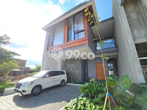 Hunian Mewah LB 130m2 Siap Pakai Desain Elegan di Maguwoharjo, Yogyakarta Hunian Mewah LB 130m2 Siap Pakai Desain Elegan di Maguwoharjo, Yogyakarta
