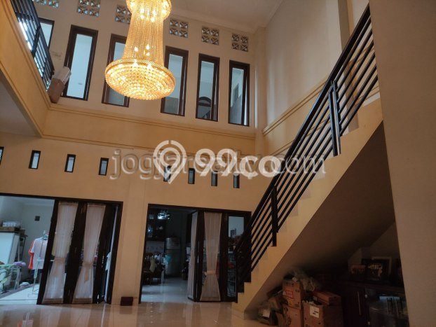 Jual Rumah Mewah Elegan Dengan View Cantik di Condong Catur, Sleman Jual Rumah Mewah Elegan Dengan View Cantik di Condong Catur, Sleman