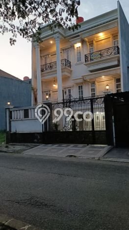 Jual Rumah Luas Elegan Dengan View Eksklusif di Daan Mogot, Jakarta Barat Jual Rumah Luas Elegan Dengan View Eksklusif di Daan Mogot, Jakarta Barat
