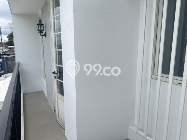 Disewakan! Rumah 5 Kamar Tidur &
3 Kamar Mandi di Dago, Bandung Disewakan! Rumah 5 Kamar Tidur &
3 Kamar Mandi di Dago, Bandung