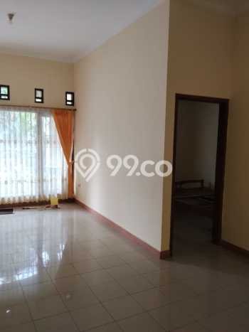 Lokasi terbaik! Rumah siap huni disewakan di Antapani LB 98m2 Lokasi terbaik! Rumah siap huni disewakan di Antapani LB 98m2