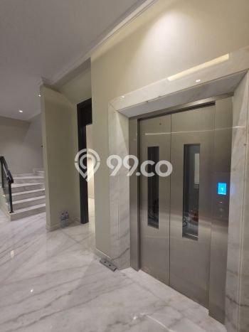 Dijual Rumah Luas Megah Dengan View Cantik di Senopati, Jakarta Selatan Dijual Rumah Luas Megah Dengan View Cantik di Senopati, Jakarta Selatan