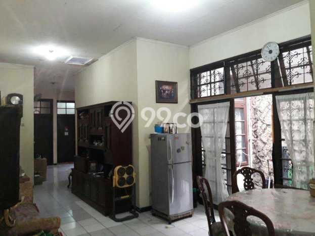 Rumah Mewah LB 103m2 Siap Pakai Desain Elegan di Pejaten, Jakarta Selatan Rumah Mewah LB 103m2 Siap Pakai Desain Elegan di Pejaten, Jakarta Selatan