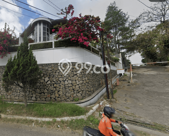 Hunian Eksklusif Siap Huni LT 633m2 di Cidadap, Bandung Hunian Eksklusif Siap Huni LT 633m2 di Cidadap, Bandung