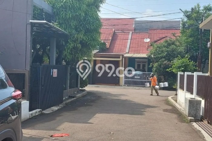 For Sale Rumah 5 Kamar Lokasi Strategis Nyaman dan Strategis di Arcamanik For Sale Rumah 5 Kamar Lokasi Strategis Nyaman dan Strategis di Arcamanik