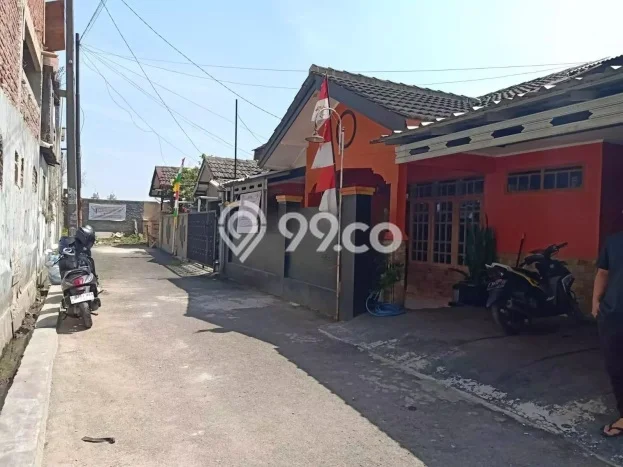 HARGA SPECIAL! Rumah Asri area , Bandung, Luas 132m2m² Bangunan 68m2m² BISA KPR! HARGA SPECIAL! Rumah Asri area , Bandung, Luas 132m2m² Bangunan 68m2m² BISA KPR!
