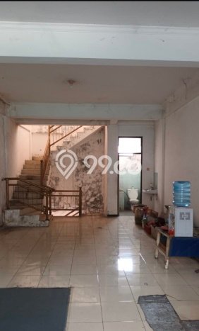 Unit Ruko Dijual di Surabaya LT 68m2 & LB 68m2 Unit Ruko Dijual di Surabaya LT 68m2 & LB 68m2