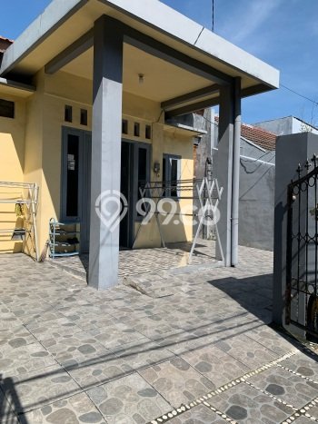 Rumah Luas Asri 3 KT Siap Pakai di Manukan Surabaya Rumah Luas Asri 3 KT Siap Pakai di Manukan Surabaya