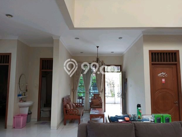 Rumah Mewah LB 450m2 Siap Huni Desain Elegan di Gading Serpong, Tangerang Rumah Mewah LB 450m2 Siap Huni Desain Elegan di Gading Serpong, Tangerang