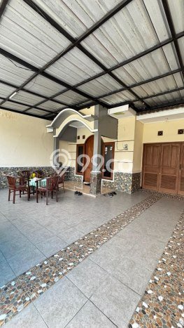 Rumah Sewa Malang LT 200m2 LB 160m2 Area Sulfat Rumah Sewa Malang LT 200m2 LB 160m2 Area Sulfat