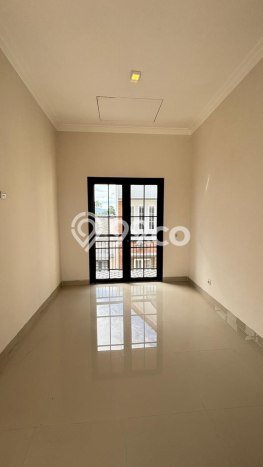 Rumah Modern Minimalis 4 Kamar Siap Huni di Lowokwaru Rumah Modern Minimalis 4 Kamar Siap Huni di Lowokwaru