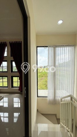 Lokasi terbaik! Rumah siap pakai dikontrakkan di Karangploso LB 80m2 Lokasi terbaik! Rumah siap pakai dikontrakkan di Karangploso LB 80m2