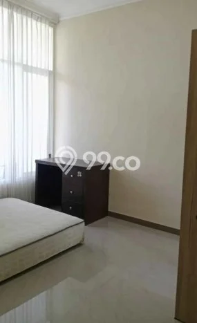 Lokasi strategis! Rumah siap huni disewakan di Klojen LB 100m2 Lokasi strategis! Rumah siap huni disewakan di Klojen LB 100m2