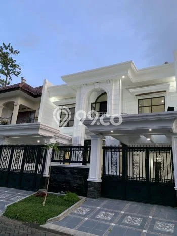 HOT LISTING! Rumah Ready Stock lokasi , Malang, Luas 200m2m² LB 360m2m² HOT LISTING! Rumah Ready Stock lokasi , Malang, Luas 200m2m² LB 360m2m²