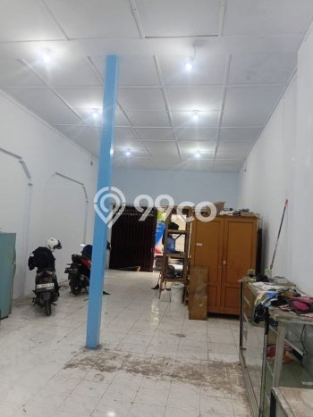 Ruko untuk disewa di Klojen punya LT 200m2 & LB 230m2 harga sewa kompetitif Ruko untuk disewa di Klojen punya LT 200m2 & LB 230m2 harga sewa kompetitif