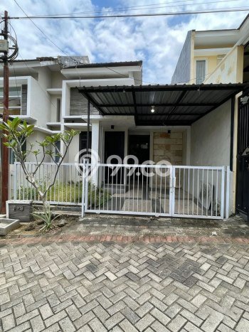 Disewakan! Rumah 2 Kamar Tidur &
1 Kamar Mandi di Dieng, Malang Disewakan! Rumah 2 Kamar Tidur &
1 Kamar Mandi di Dieng, Malang