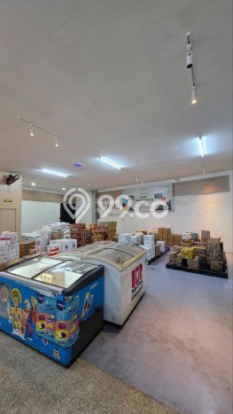Komersial Dijual di Kepanjen LT 884m2, LB 700m2 Solusi Investasi Cerdas Komersial Dijual di Kepanjen LT 884m2, LB 700m2 Solusi Investasi Cerdas