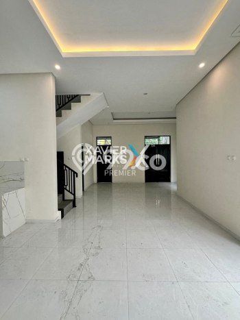 Rumah EXCLUSIVE di , Malang, Luas 120m2m² Bangunan 146m2m² HARGA TERBAIK! Rumah EXCLUSIVE di , Malang, Luas 120m2m² Bangunan 146m2m² HARGA TERBAIK!