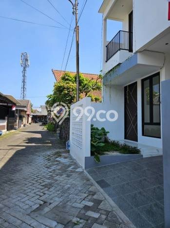 For Sale Rumah 3 Kamar Lokasi Ideal Nyaman dan Strategis di Blimbing For Sale Rumah 3 Kamar Lokasi Ideal Nyaman dan Strategis di Blimbing