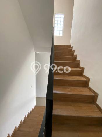 Rumah Kost untuk Dijual di Lowokwaru dengan 15 KT, 15 KM, Luas 315m2 Rumah Kost untuk Dijual di Lowokwaru dengan 15 KT, 15 KM, Luas 315m2