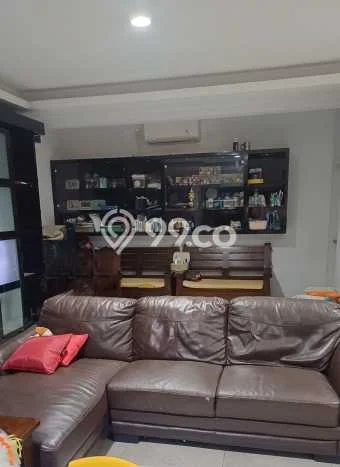 Siap Huni Rumah Mewah 8 Kamar di Wonocolo Dekat ke Mana Saja Siap Huni Rumah Mewah 8 Kamar di Wonocolo Dekat ke Mana Saja