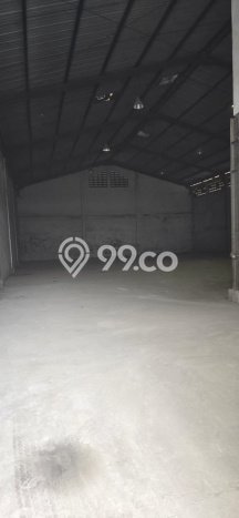 Gudang Disewa di Tangerang dengan LB 500m2 Area Komersial Ramai Gudang Disewa di Tangerang dengan LB 500m2 Area Komersial Ramai