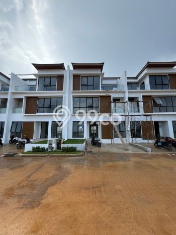 Rumah Bagus di , Batam, Luas Tanah 136m2m², Luas Bangunan 190m2m² Rumah Bagus di , Batam, Luas Tanah 136m2m², Luas Bangunan 190m2m²
