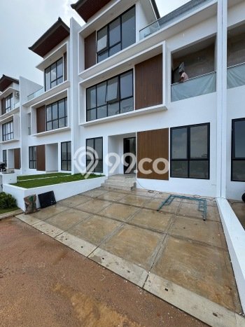 Rumah Bagus di , Batam, Luas Tanah 136m2m², Luas Bangunan 190m2m² Rumah Bagus di , Batam, Luas Tanah 136m2m², Luas Bangunan 190m2m²