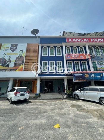 Unit Ruko Dijual di Batam LT 75m2 & LB 215m2 Unit Ruko Dijual di Batam LT 75m2 & LB 215m2