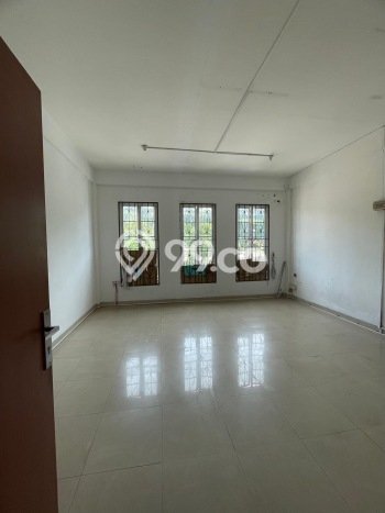 Unit Ruko Dijual di Batam LT 75m2 & LB 215m2 Unit Ruko Dijual di Batam LT 75m2 & LB 215m2