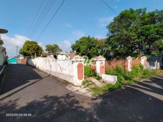 Lahan Kosong Dijual di Banyumanik, Semarang, Luas 242m2 Area Strategis Lahan Kosong Dijual di Banyumanik, Semarang, Luas 242m2 Area Strategis