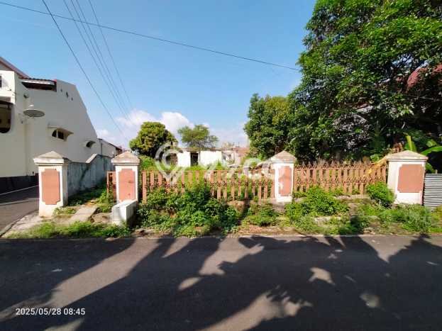 Lahan Kosong Dijual di Banyumanik, Semarang, Luas 242m2 Area Strategis Lahan Kosong Dijual di Banyumanik, Semarang, Luas 242m2 Area Strategis