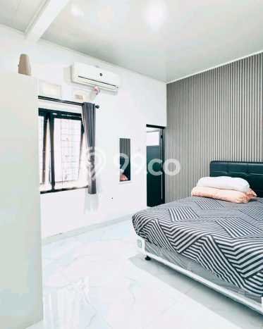 PROPERTI UNGGULAN! Rumah Strategis di , LT 231m2m² Bangunan 200m2m² PROPERTI UNGGULAN! Rumah Strategis di , LT 231m2m² Bangunan 200m2m²