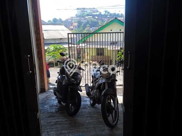 For Sale Hunian Rumah Terawat 4 KT di Manyaran, Semarang For Sale Hunian Rumah Terawat 4 KT di Manyaran, Semarang